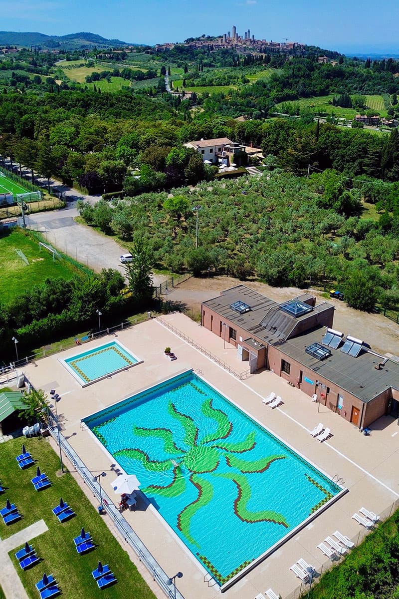 piscina sangimignano struttura