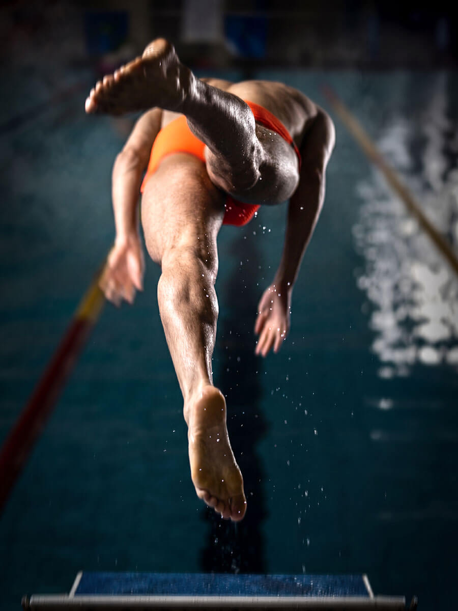 atleta tuffo verticale