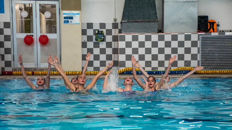 avviamento nuoto artistico